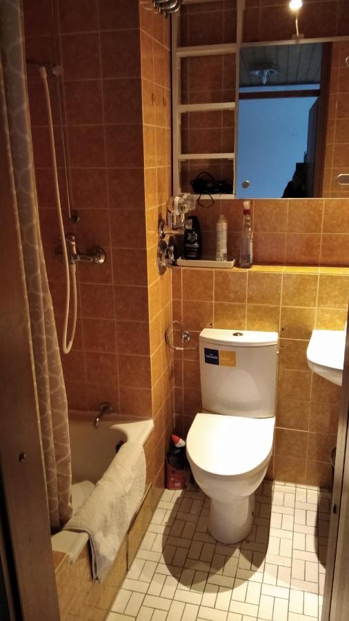 バート・ウーラッハBames Badurach Metzingen Stuttgartアパートメント エクステリア 写真