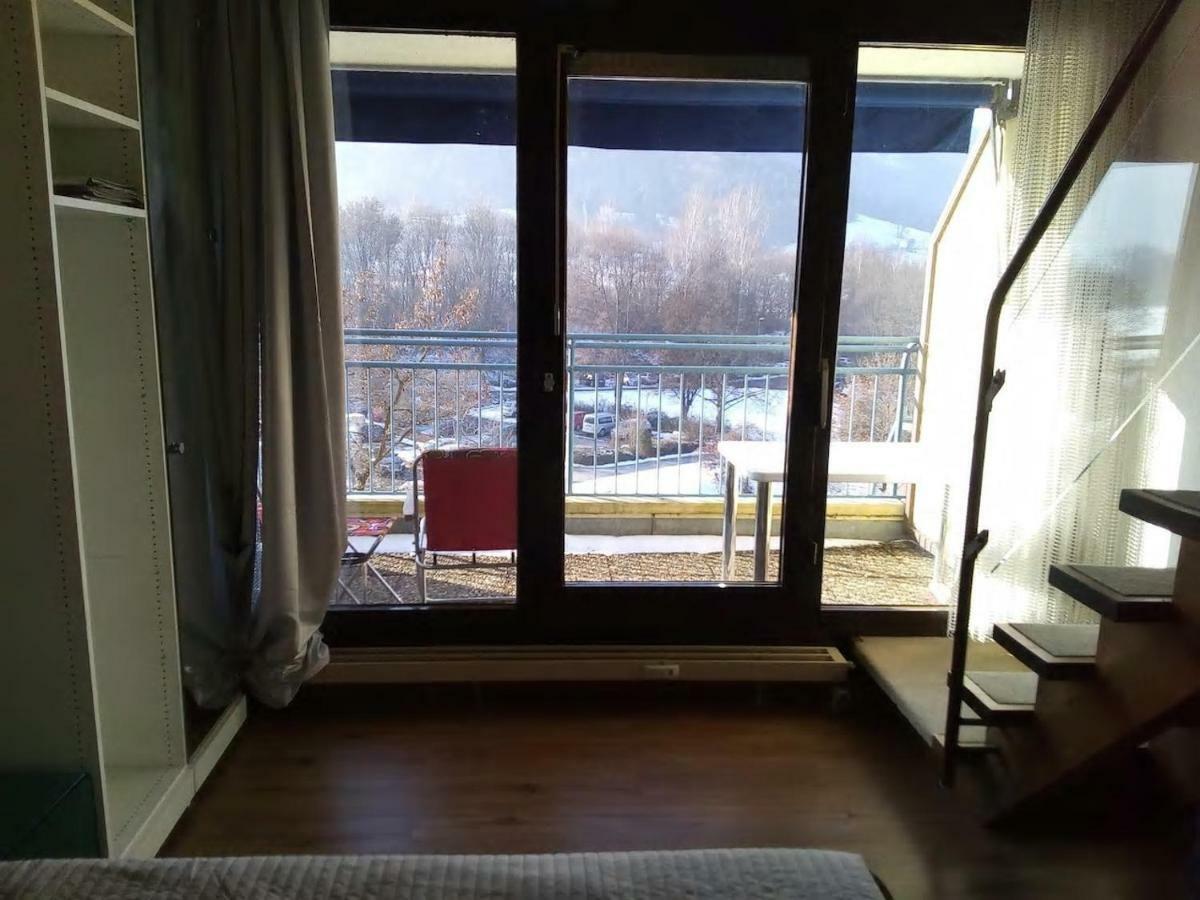 バート・ウーラッハBames Badurach Metzingen Stuttgartアパートメント エクステリア 写真